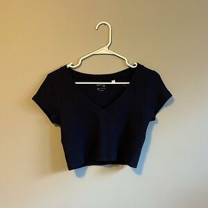 Pacsun cropped v-neck